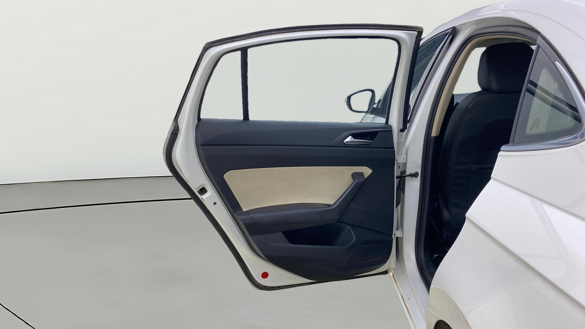 View 2022 Skoda Slavia Style 1.0 TSI AT Image 15 Used 2022 Skoda Slavia Style 1.0 TSI AT Image 15