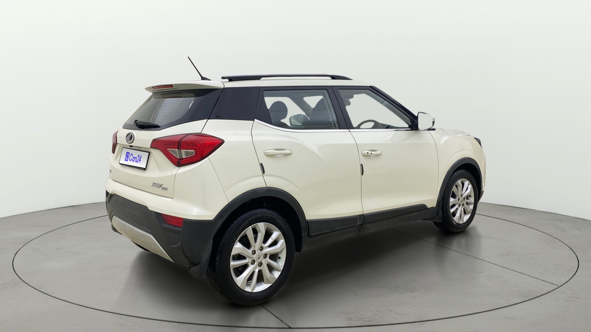 View 2021 Mahindra XUV300 W4 Petrol BS IV Image 46 Used 2021 Mahindra XUV300 W4 Petrol BS IV Image 46