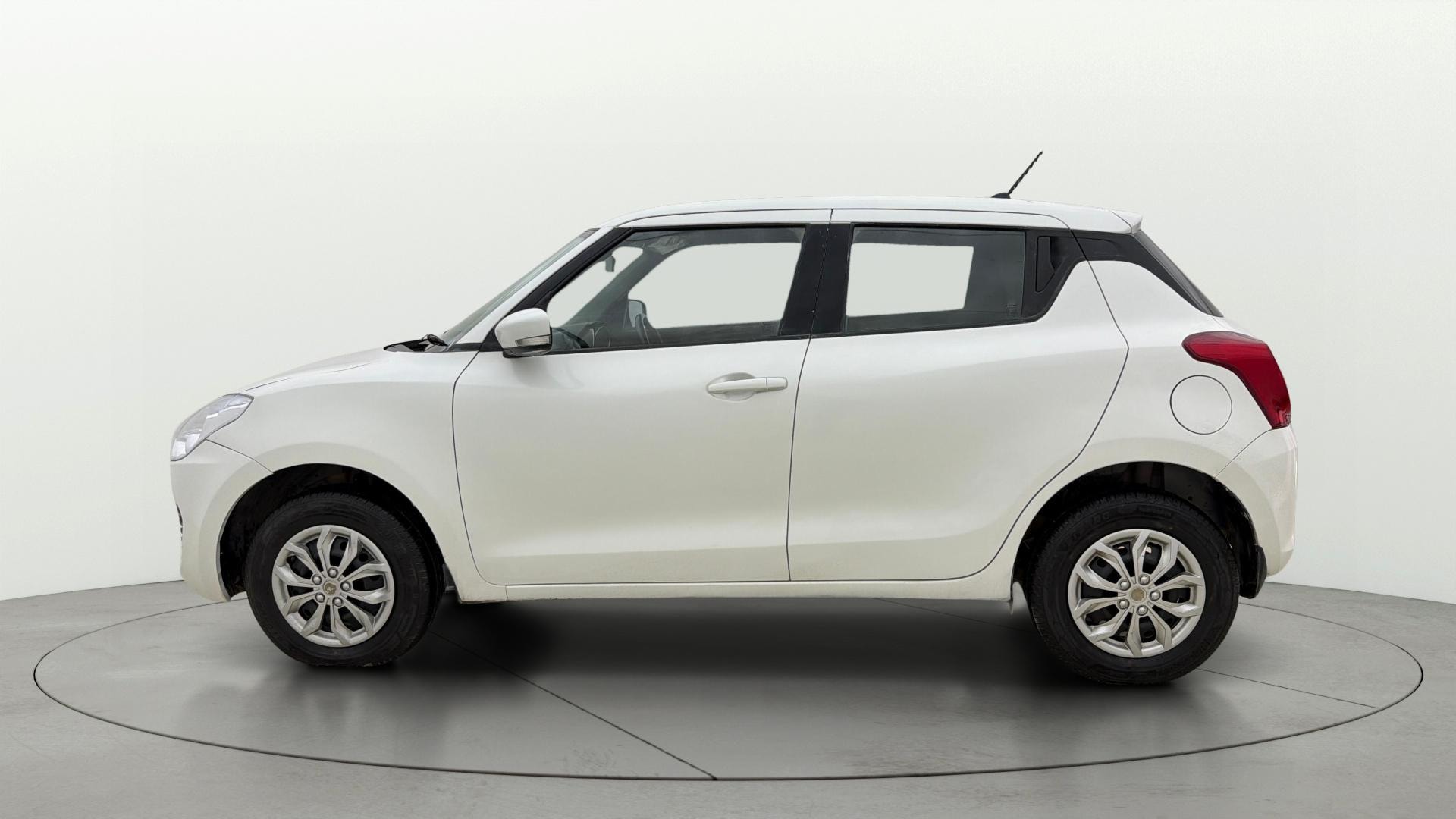 View 2022 Maruti Suzuki 1000 Base Variant Image 5 Used 2022 Maruti Suzuki 1000 Base Variant Image 5
