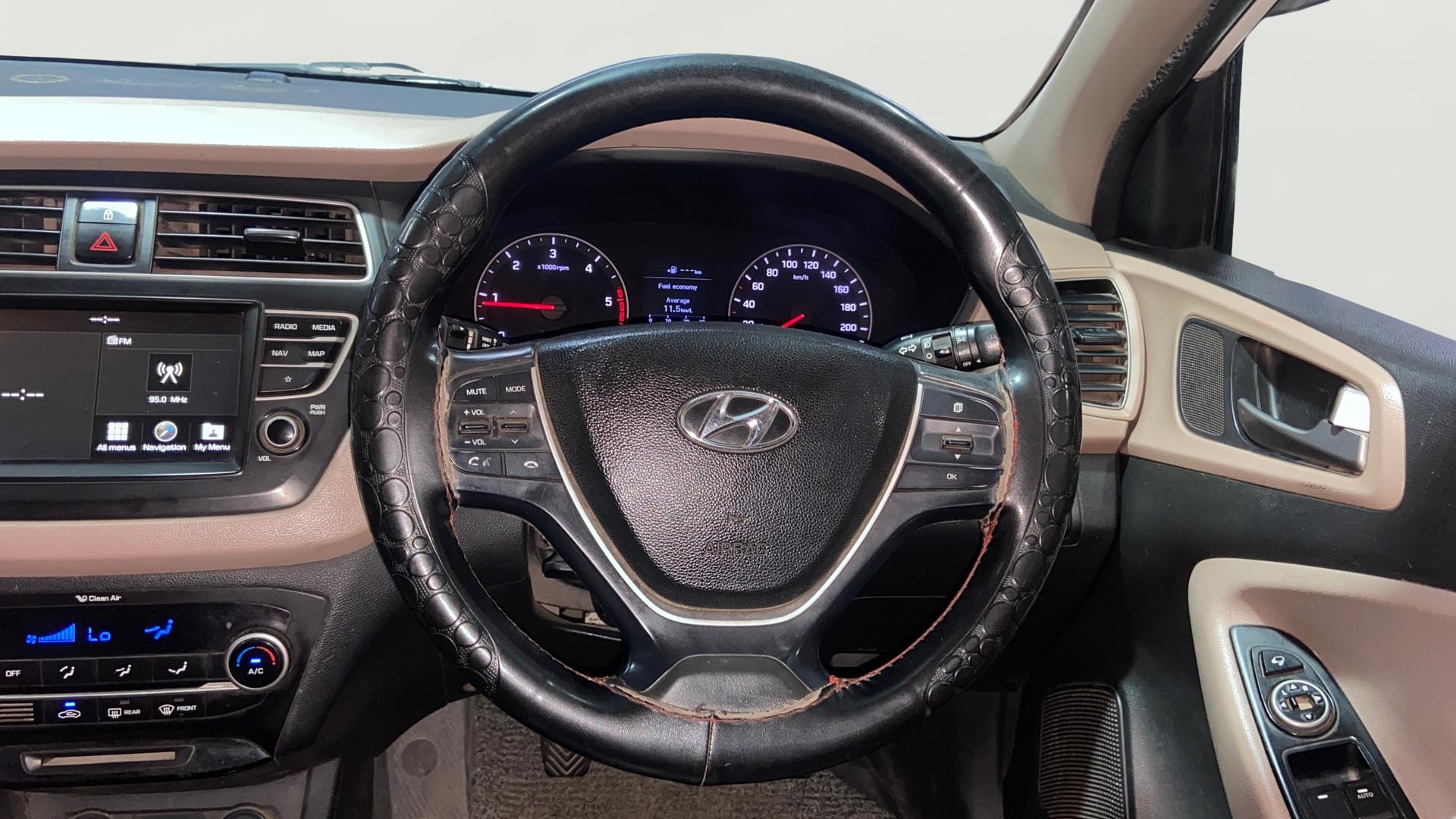 View 2018 Hyundai Elite i20 1.4 Asta Option Diesel BS IV Image 12 Used 2018 Hyundai Elite i20 1.4 Asta Option Diesel BS IV Image 12
