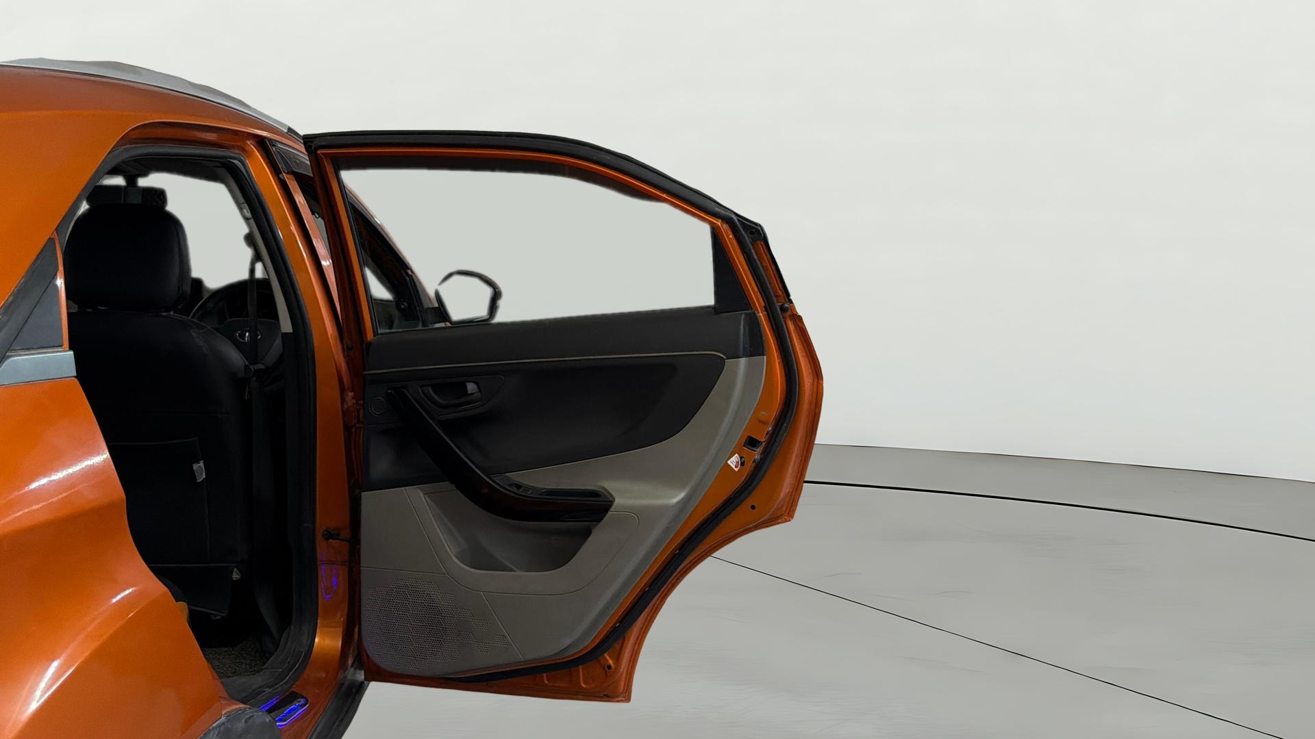 View 2019 Tata Nexon Revotron XM Image 7 Used 2019 Tata Nexon Revotron XM Image 7