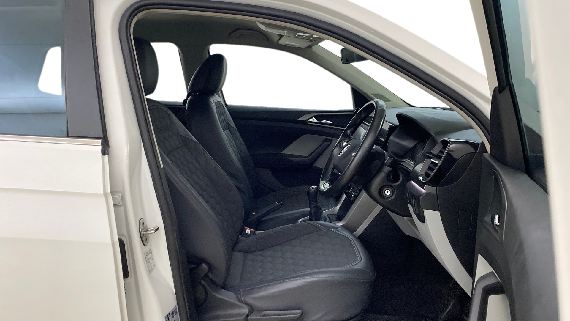 View 2022 Skoda Kushaq Ambition 1.0 TSI MT Image 26 Used 2022 Skoda Kushaq Ambition 1.0 TSI MT Image 26