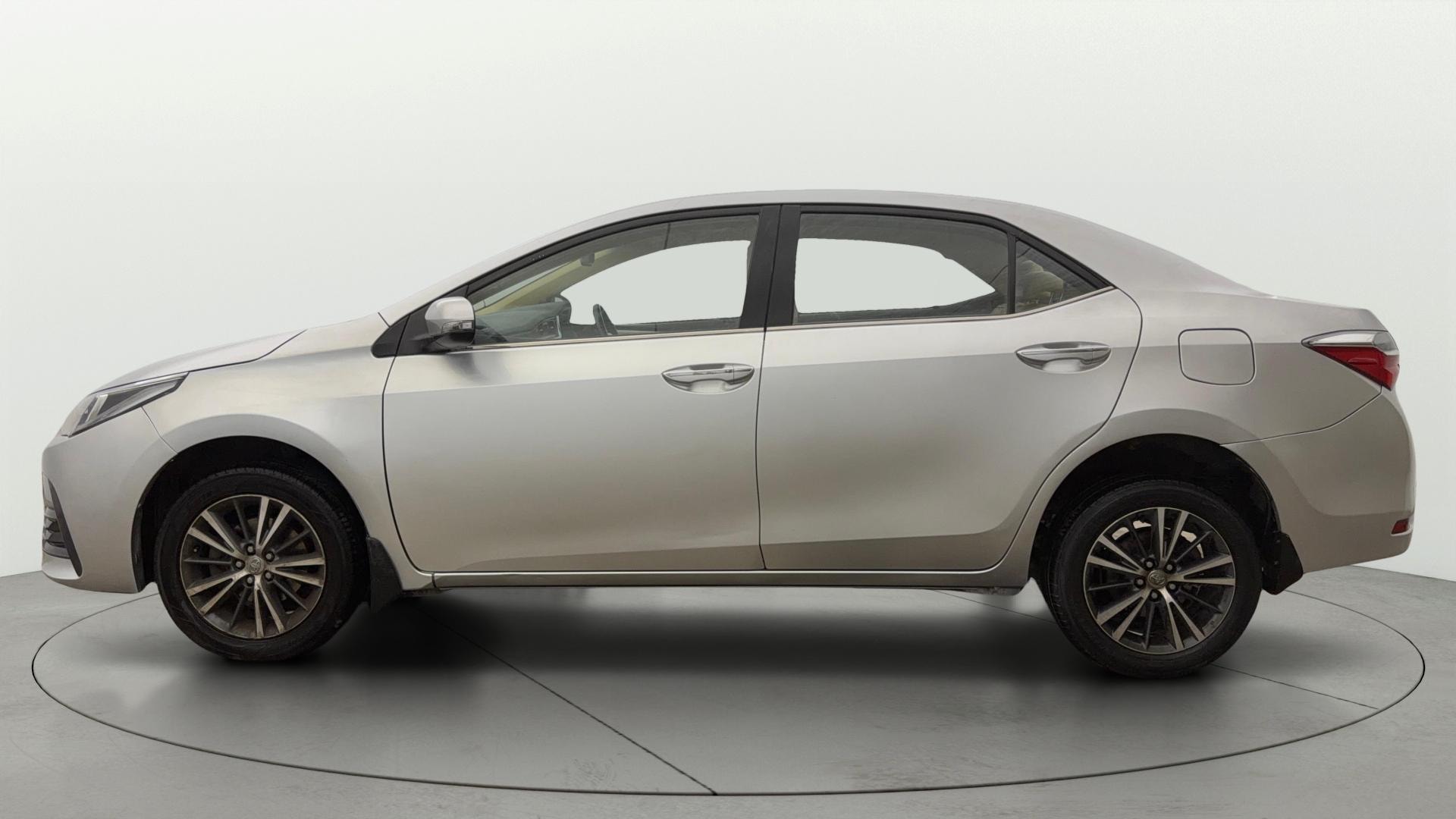 View 2018 Toyota Corolla Altis 1.8 VL AT Image 6 Used 2018 Toyota Corolla Altis 1.8 VL AT Image 6
