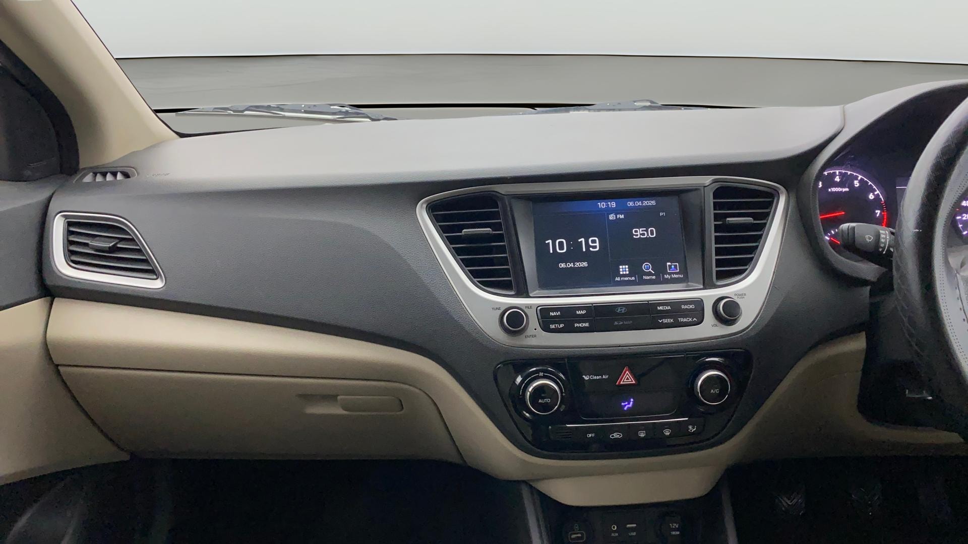 View 2018 Hyundai Verna 1.6 VTVT SX Image 18 Used 2018 Hyundai Verna 1.6 VTVT SX Image 18