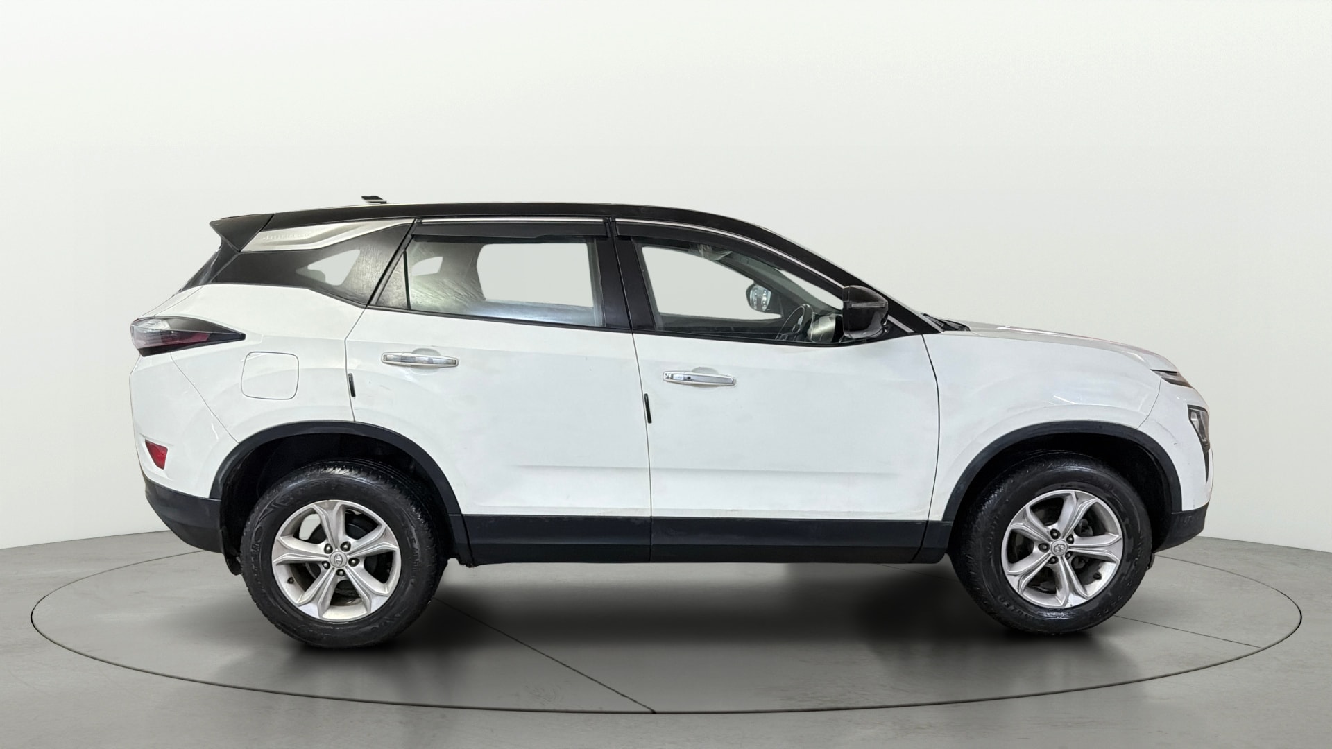 View 2019 Tata Harrier XE Image 9 Used 2019 Tata Harrier XE Image 9