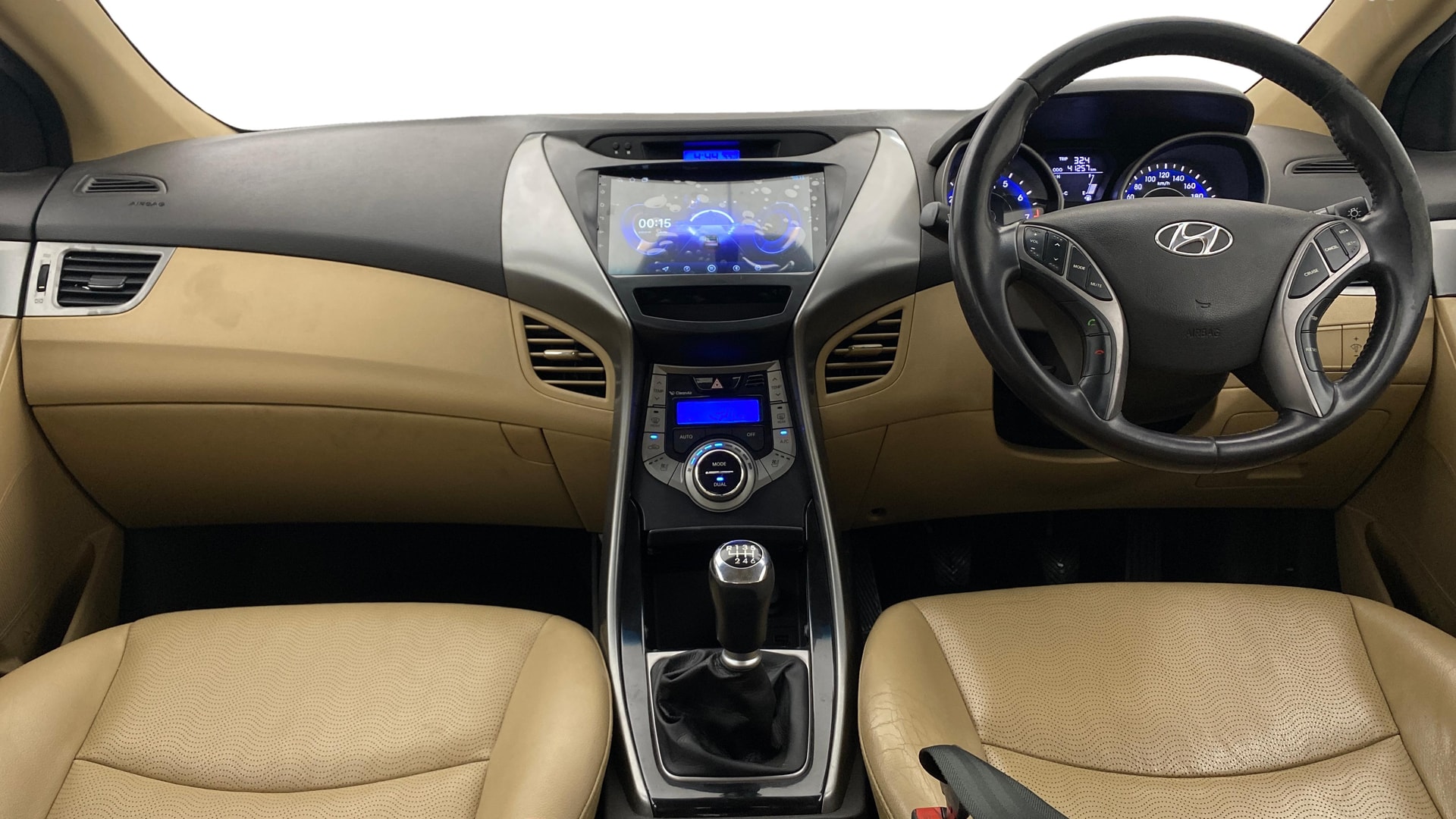 View 2013 Hyundai Elantra 1.6 CRDi S Image 16 Used 2013 Hyundai Elantra 1.6 CRDi S Image 16