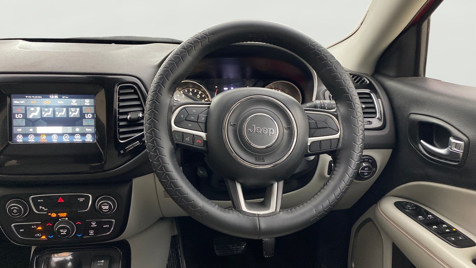 View 2019 Jeep Compass Limited 1.4 Multi AIR Petrol DDCT AT BS IV Image 20 Used 2019 Jeep Compass Limited 1.4 Multi AIR Petrol DDCT AT BS IV Image 20