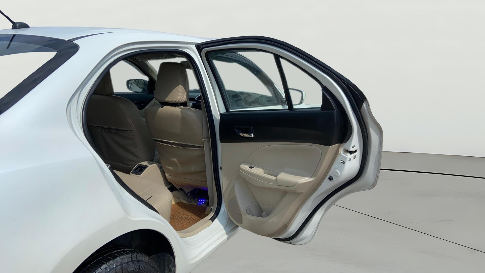 View 2019 Maruti Suzuki 1000 Base Variant Image 7 Used 2019 Maruti Suzuki 1000 Base Variant Image 7