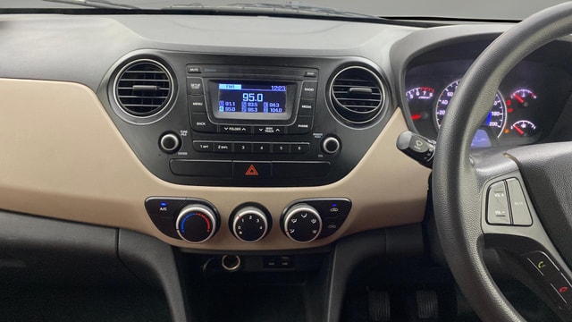 View Hyundai Grand i10 Image 17 Used Hyundai Grand i10 Image 17