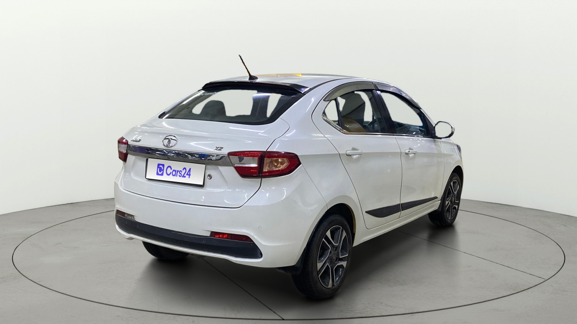 View 2017 Tata Tigor XZ (O) Petrol Image 42 Used 2017 Tata Tigor XZ (O) Petrol Image 42