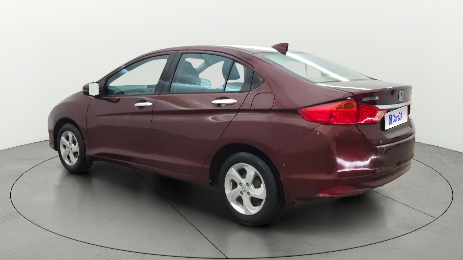 View 2015 Honda City ZX MT Diesel Anniversary Edition Image 2 Used 2015 Honda City ZX MT Diesel Anniversary Edition Image 2