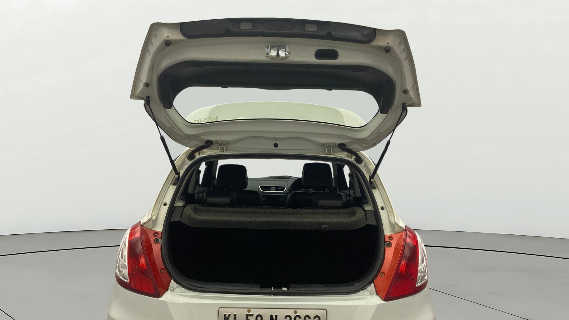 View 2016 Maruti Suzuki 1000 Base Variant Image 16 Used 2016 Maruti Suzuki 1000 Base Variant Image 16