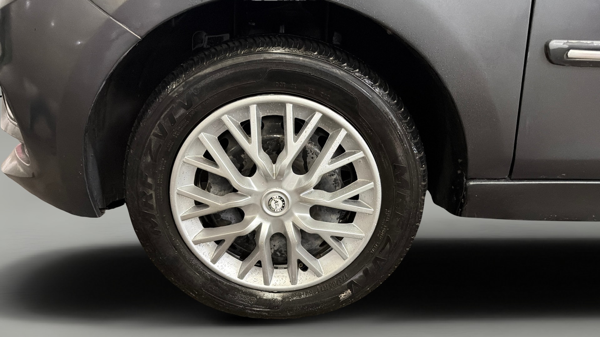 View 2020 Tata Tigor XE Diesel Image 27 Used 2020 Tata Tigor XE Diesel Image 27