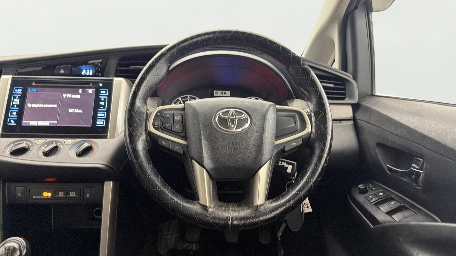 View 2019 Toyota Innova Crysta 2.4 G MT 7-Seater BS IV Image 21 Used 2019 Toyota Innova Crysta 2.4 G MT 7-Seater BS IV Image 21
