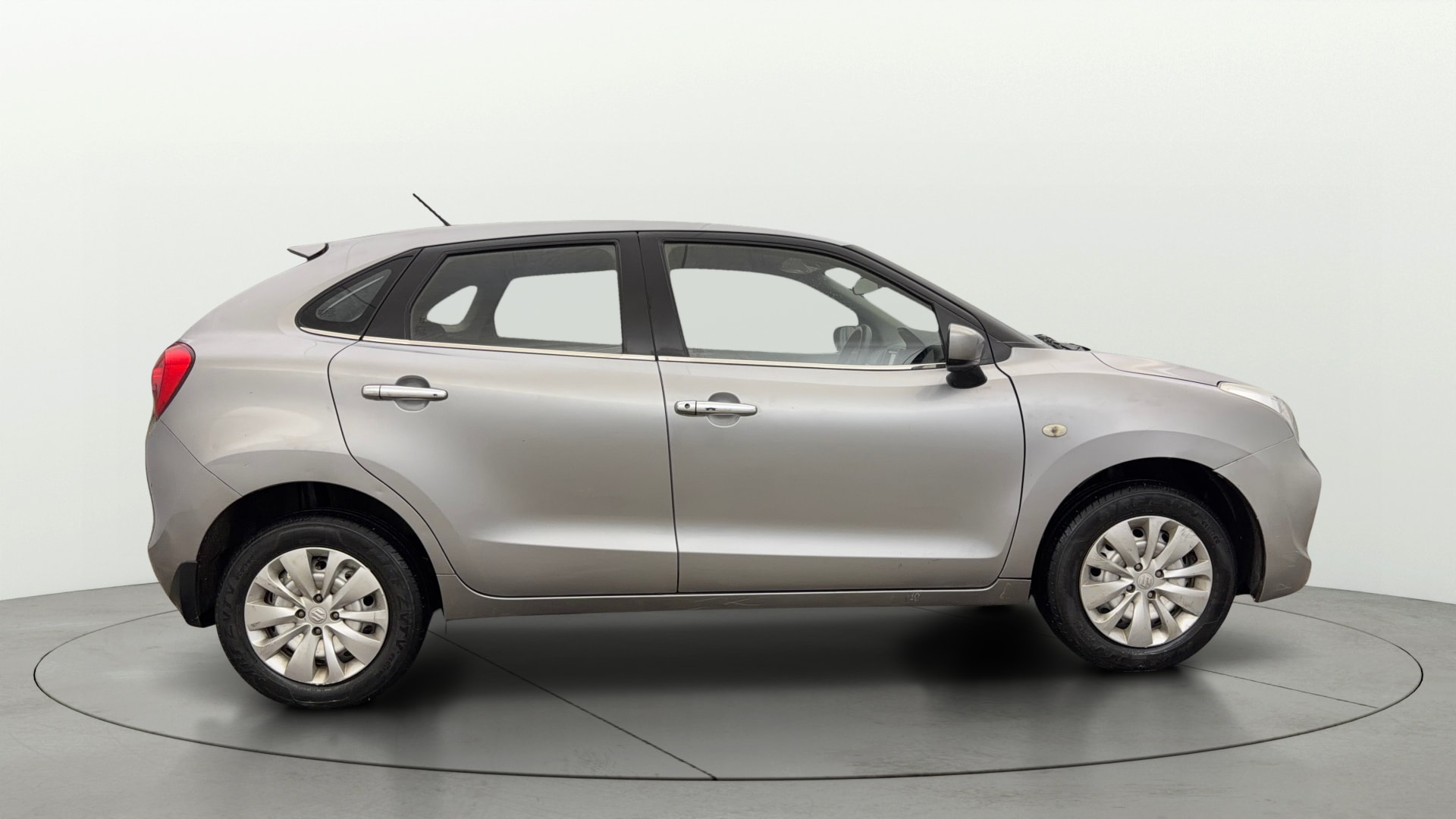 View 2021 Maruti Suzuki 1000 Base Variant Image 8 Used 2021 Maruti Suzuki 1000 Base Variant Image 8