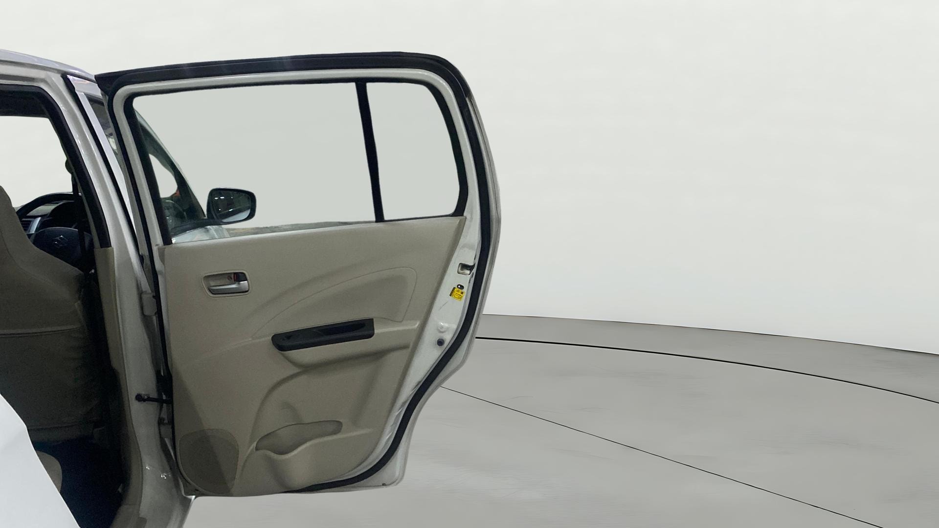 View 2018 Maruti Suzuki 1000 Base Variant Image 7 Used 2018 Maruti Suzuki 1000 Base Variant Image 7