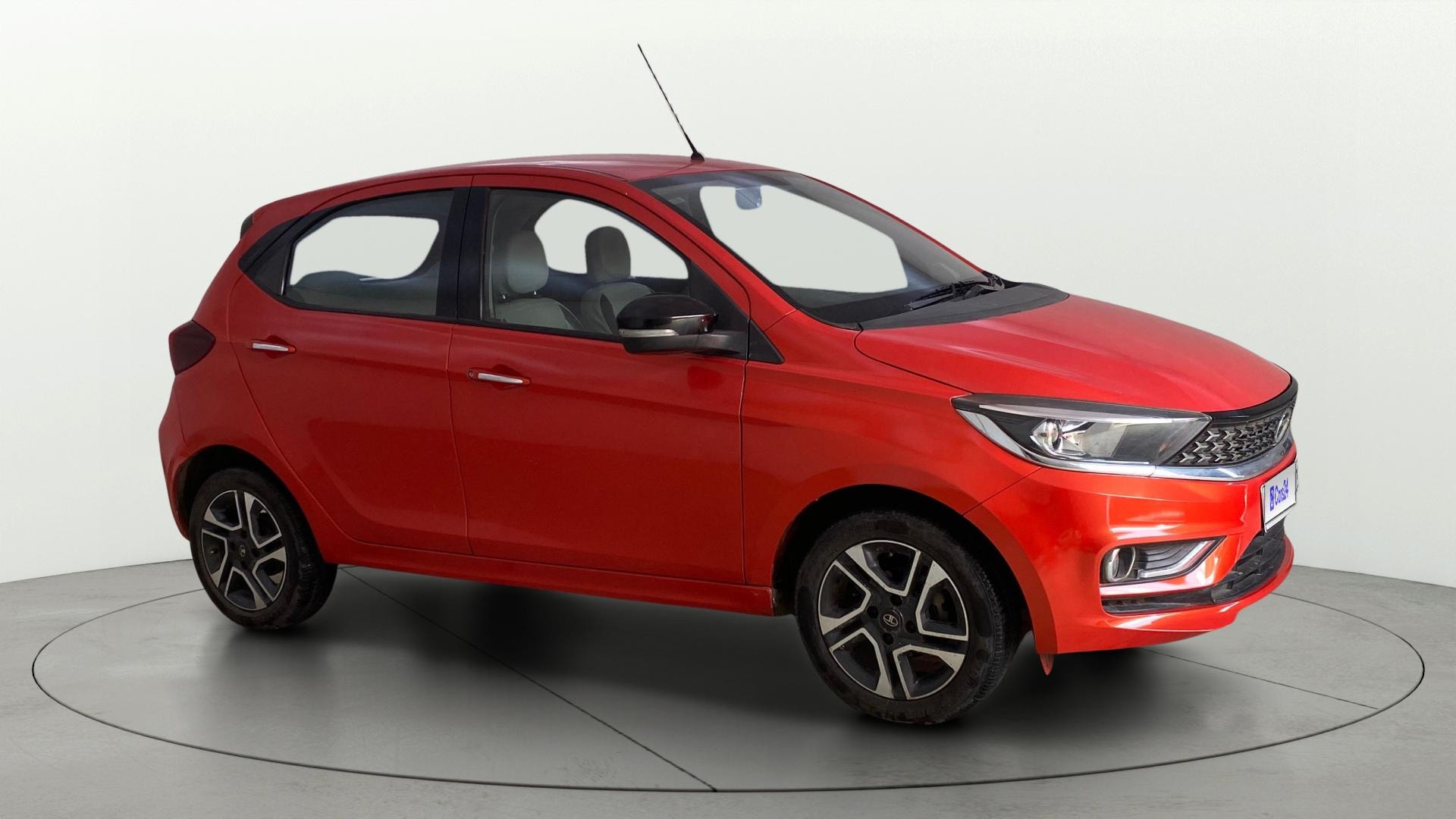 View 2022 Tata Tiago Revotorq XB Image 35 Used 2022 Tata Tiago Revotorq XB Image 35