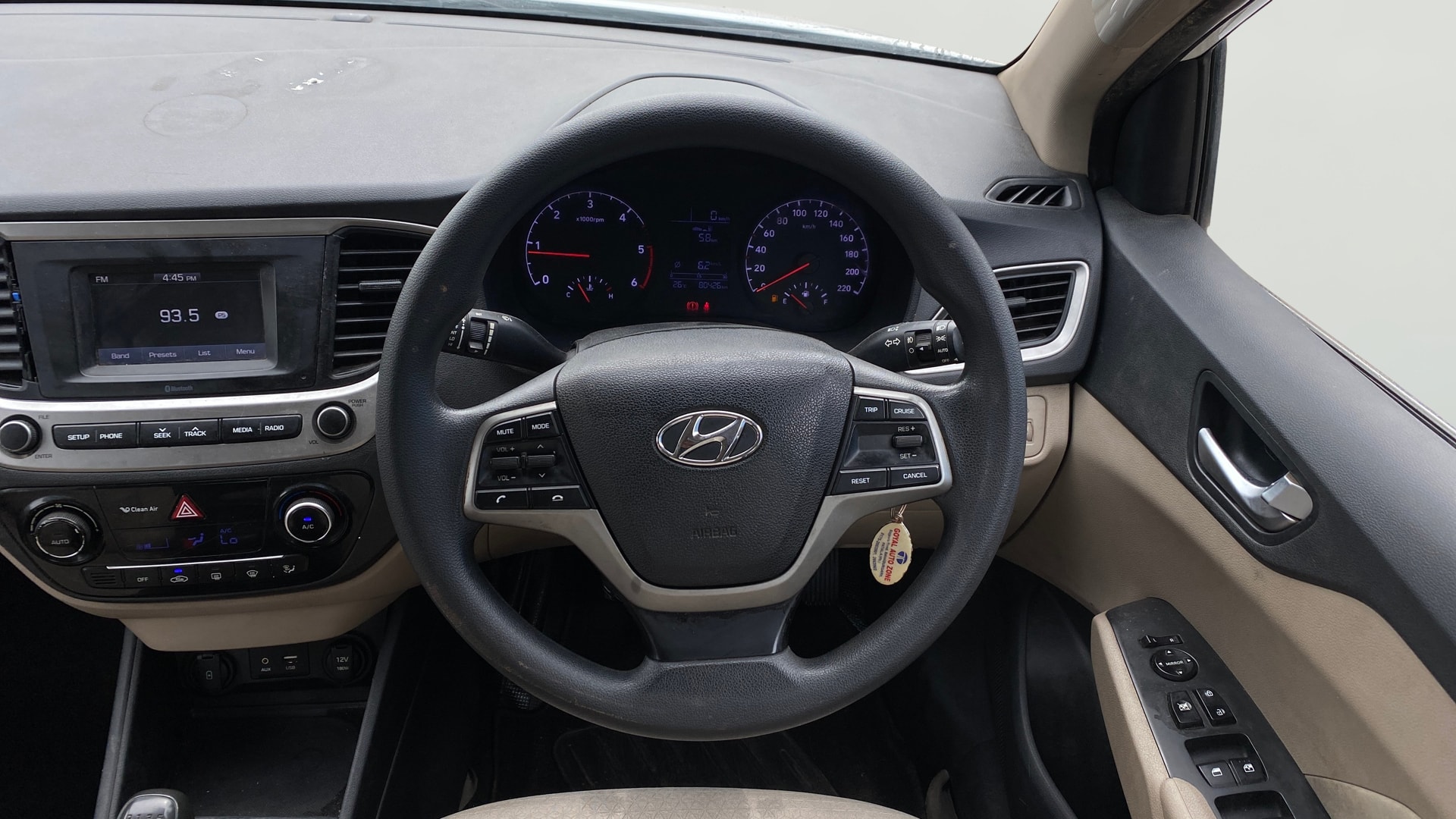 View 2018 Hyundai Verna 1.6 CRDI EX Image 21 Used 2018 Hyundai Verna 1.6 CRDI EX Image 21
