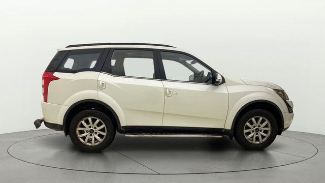 View Mahindra XUV500 Image 29 Used Mahindra XUV500 Image 29