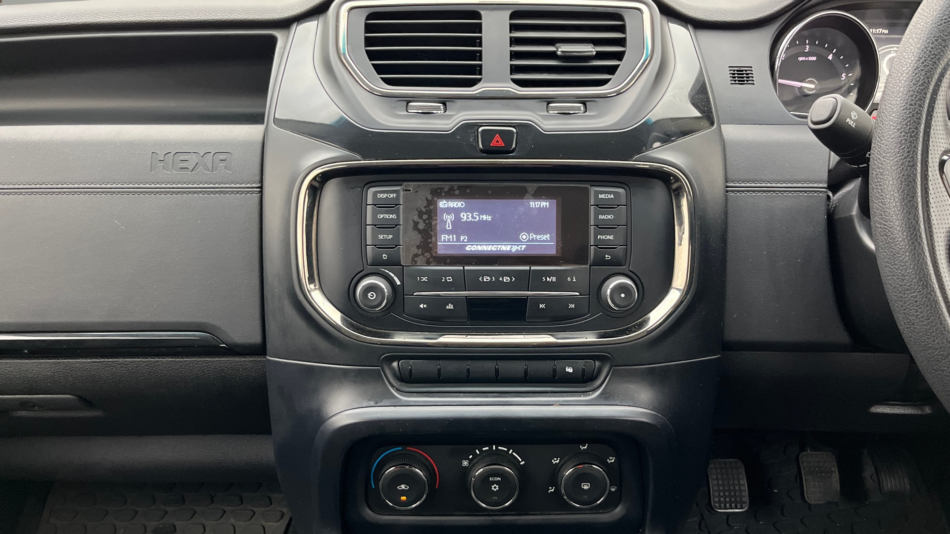 View 2017 Tata Hexa XE 4X2 Image 18 Used 2017 Tata Hexa XE 4X2 Image 18