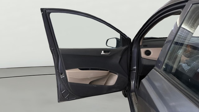View Hyundai Grand i10 Image 30 Used Hyundai Grand i10 Image 30