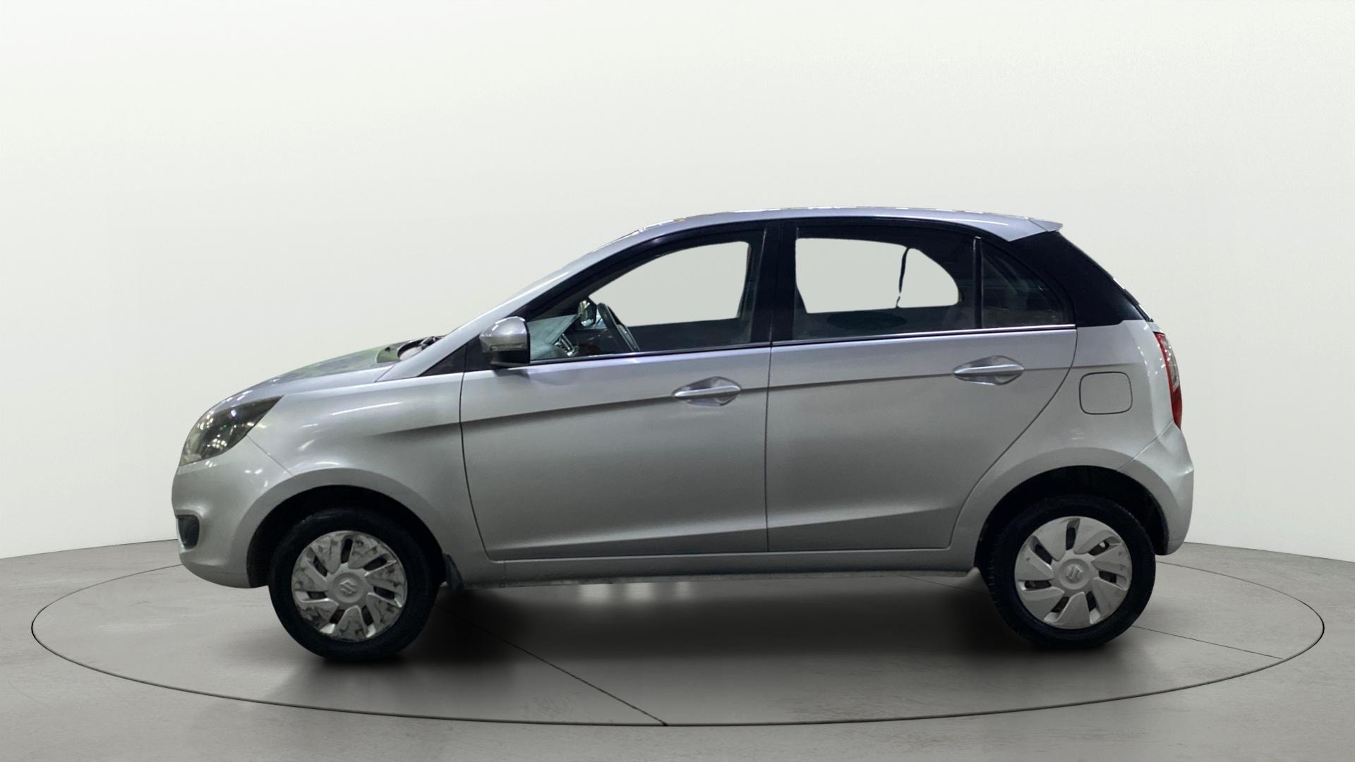 View 2016 Tata Bolt XE Quadrajet 75PS Diesel Image 24 Used 2016 Tata Bolt XE Quadrajet 75PS Diesel Image 24