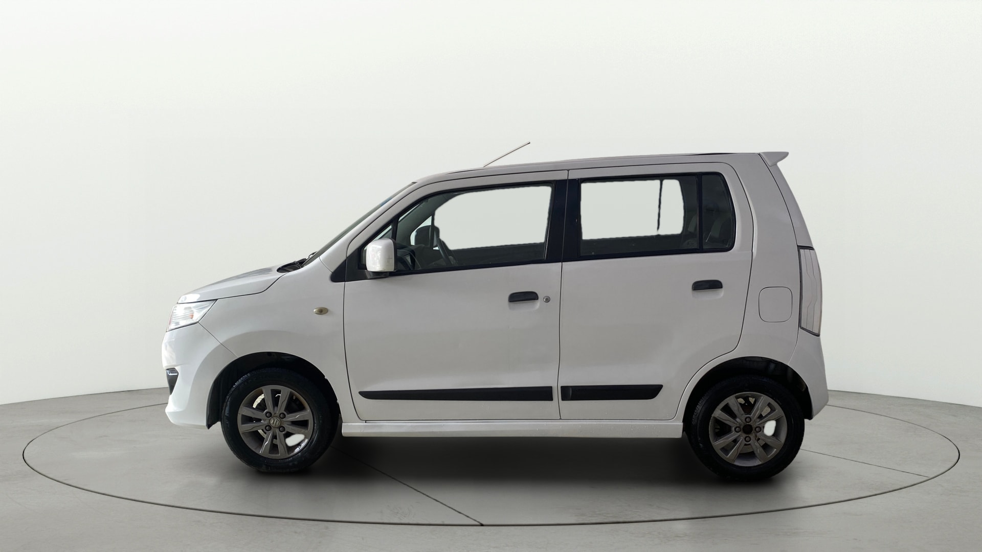 Used 2015 Maruti Suzuki Stingray Used 2015 Maruti Suzuki Stingray