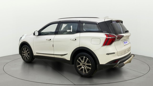 View Mahindra XUV700 Image 2 Used Mahindra XUV700 Image 2