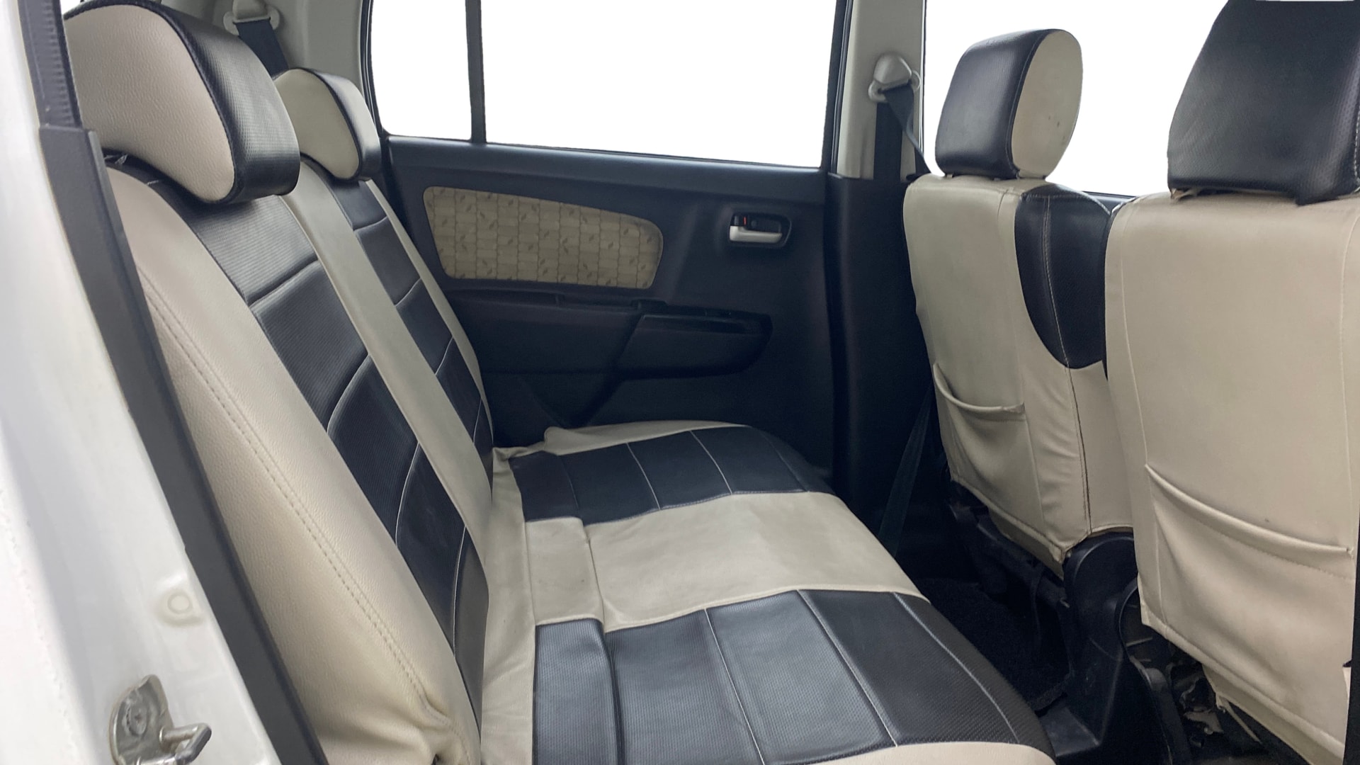 View 2017 Maruti Suzuki 1000 Base Variant Image 28 Used 2017 Maruti Suzuki 1000 Base Variant Image 28