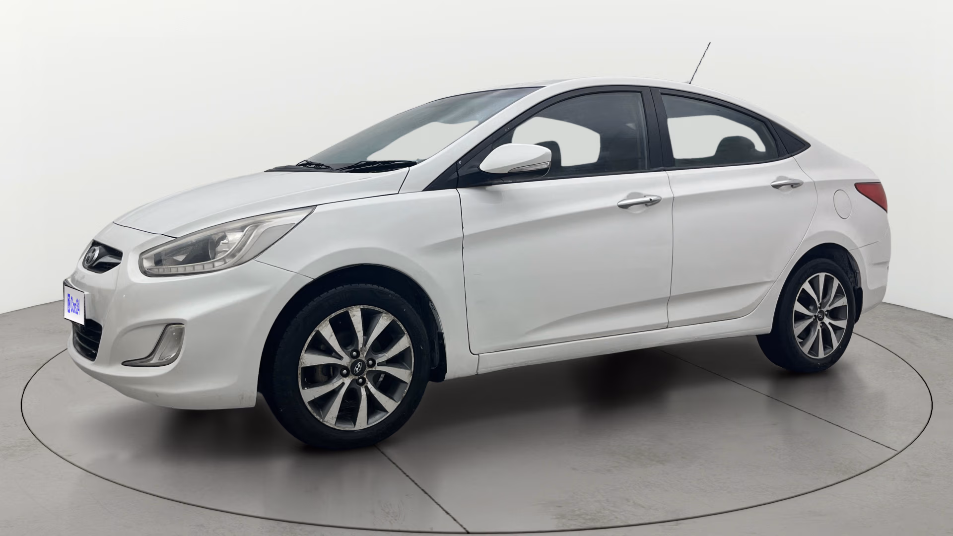 View 2014 Hyundai Fluidic Verna 1.6 CRDI SX AT Image 36 Used 2014 Hyundai Fluidic Verna 1.6 CRDI SX AT Image 36