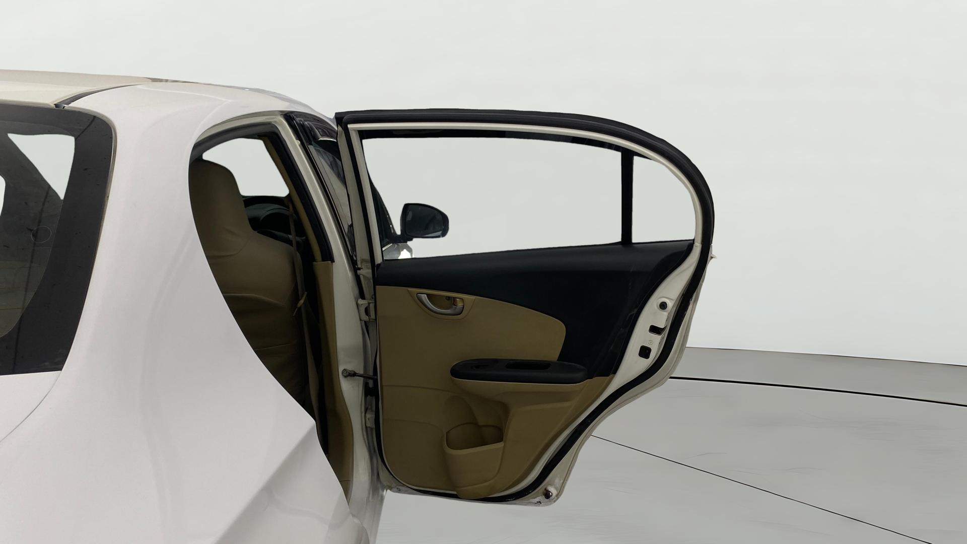 View 2016 Honda Amaze E MT Petrol BS IV Image 7 Used 2016 Honda Amaze E MT Petrol BS IV Image 7