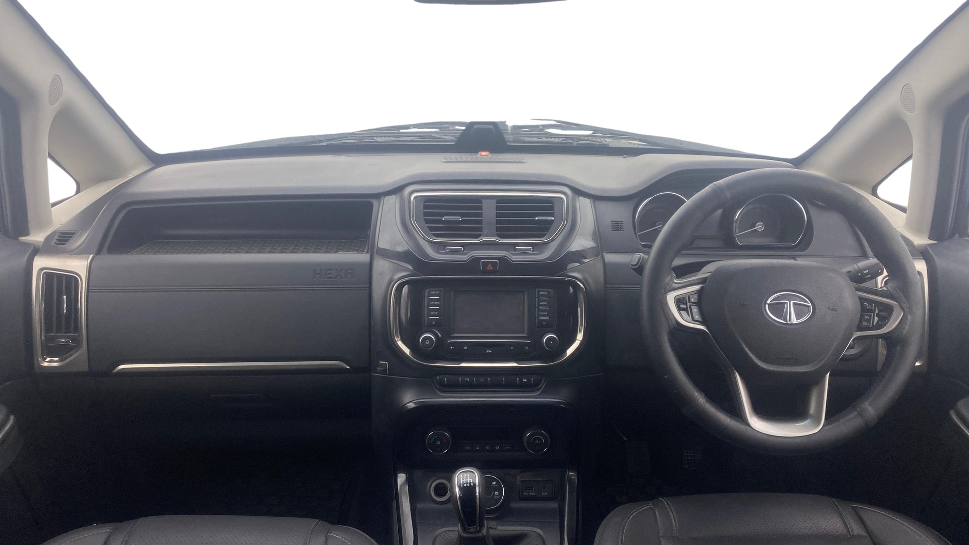 View 2017 Tata Hexa XT 4X4 Image 31 Used 2017 Tata Hexa XT 4X4 Image 31
