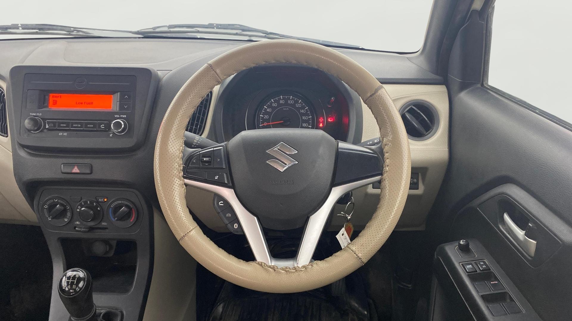 View 2019 Maruti Suzuki 1000 Base Variant Image 20 Used 2019 Maruti Suzuki 1000 Base Variant Image 20