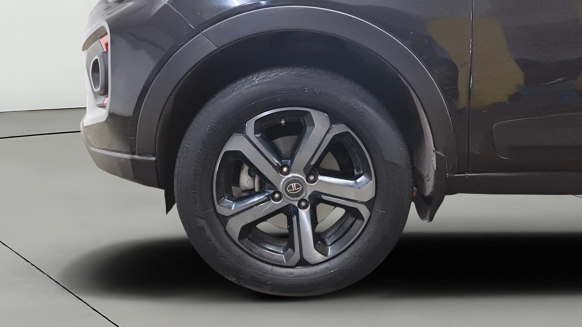 View 2023 Tata Nexon Revotron XE Image 36 Used 2023 Tata Nexon Revotron XE Image 36