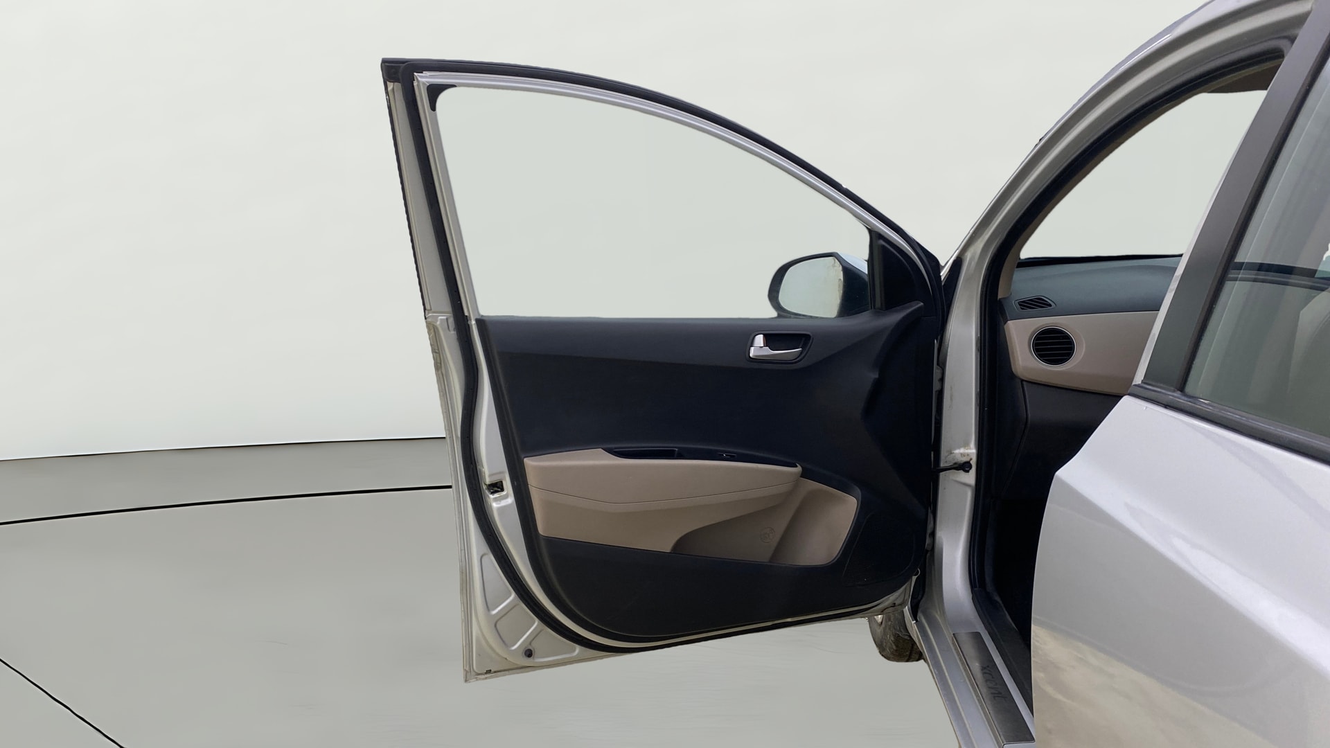View 2015 Hyundai Xcent S Petrol Image 30 Used 2015 Hyundai Xcent S Petrol Image 30