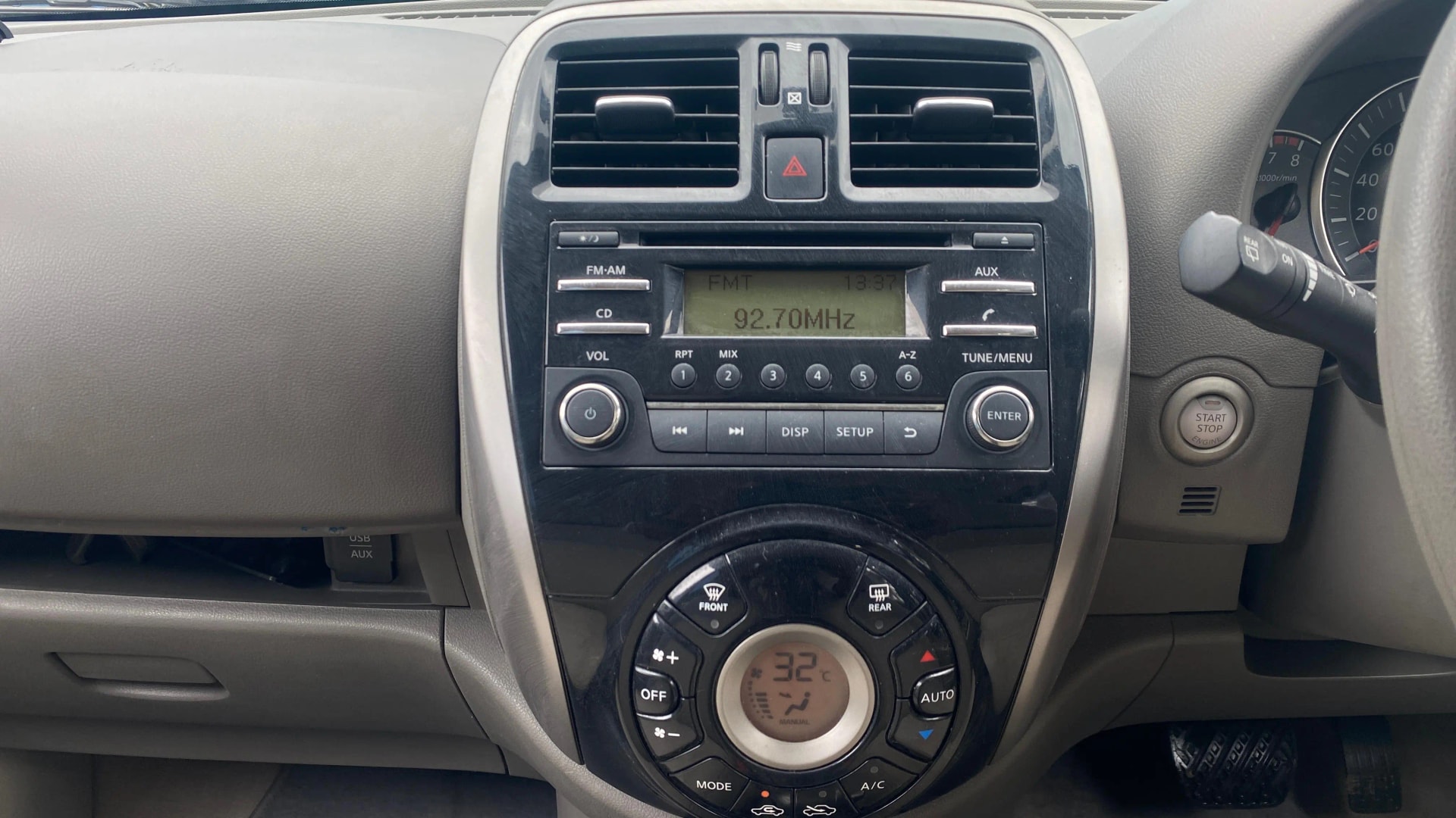 View 2014 Nissan Micra XV (CVT) Image 17 Used 2014 Nissan Micra XV (CVT) Image 17