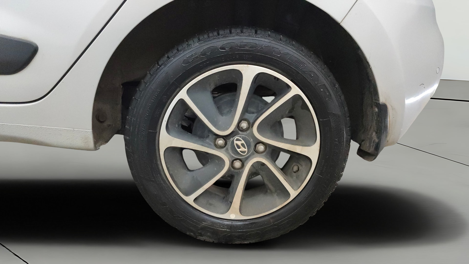 View 2017 Hyundai Grand i10 1.2 Asta Petrol Image 11 Used 2017 Hyundai Grand i10 1.2 Asta Petrol Image 11