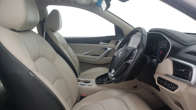 View MG Hector Image 18 Used MG Hector Image 18