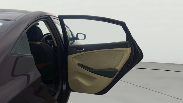 View Hyundai Fluidic Verna Image 7 Used Hyundai Fluidic Verna Image 7