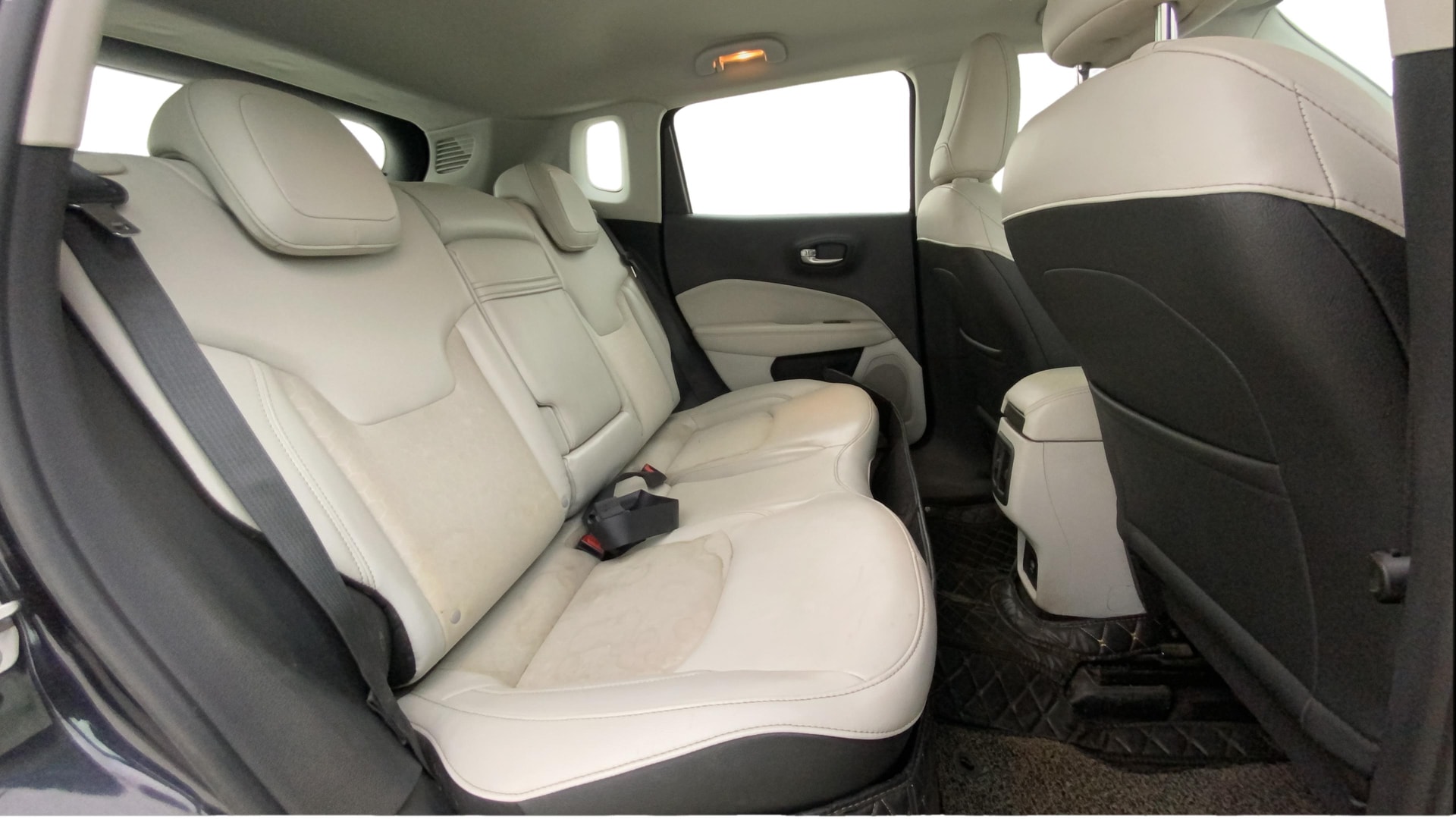 View 2020 Jeep Compass Longitude Plus Petrol Image 30 Used 2020 Jeep Compass Longitude Plus Petrol Image 30