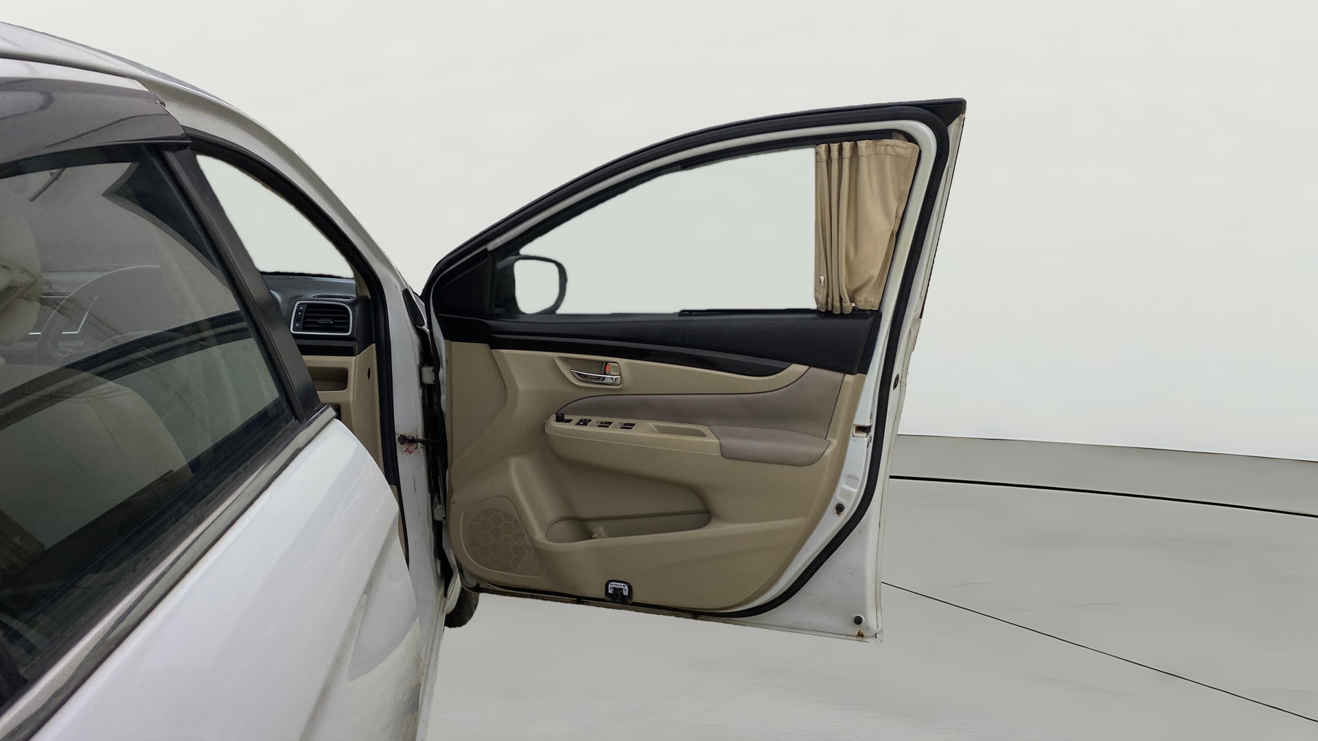 View 2016 Maruti Suzuki 1000 Base Variant Image 45 Used 2016 Maruti Suzuki 1000 Base Variant Image 45