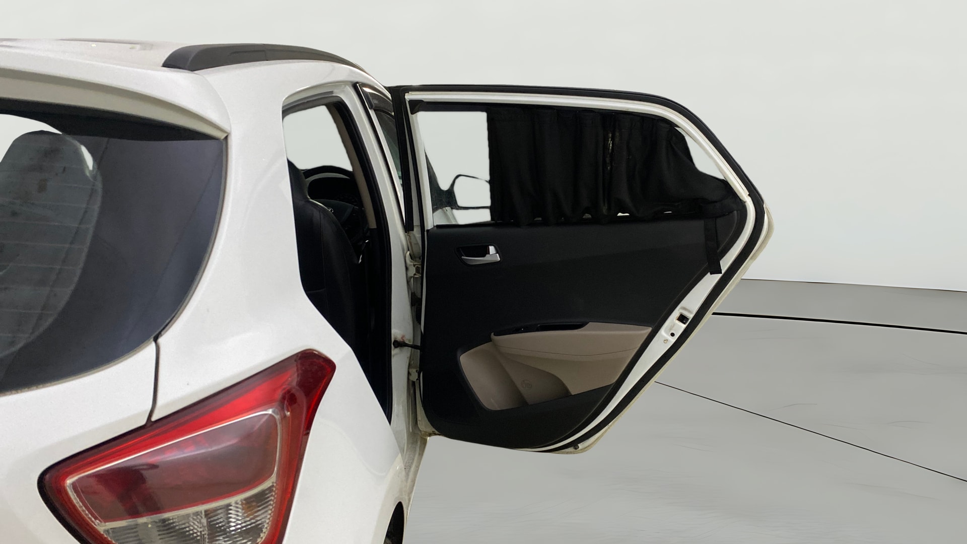 View 2019 Hyundai Grand i10 Sportz 1.2 Kappa Image 7 Used 2019 Hyundai Grand i10 Sportz 1.2 Kappa Image 7
