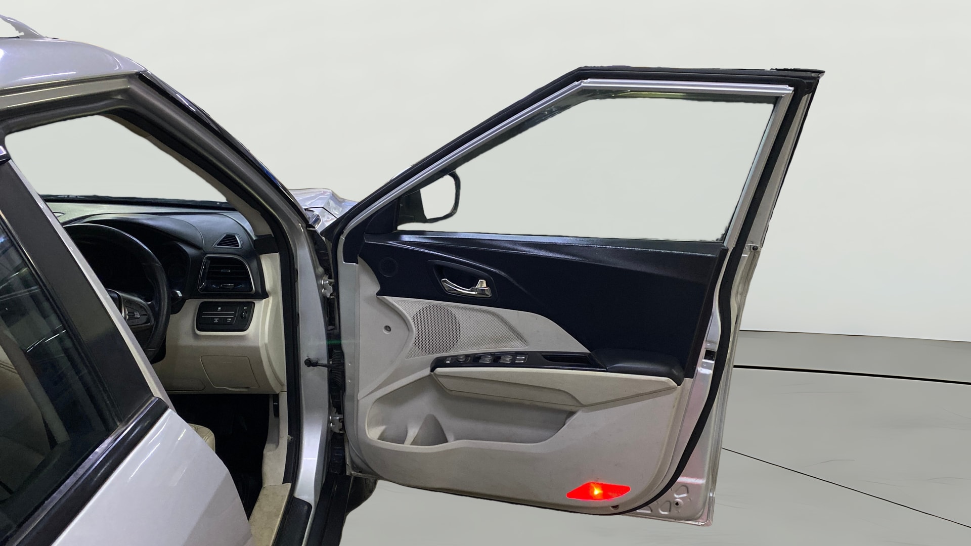 Used 2019 Mahindra XUV300 Used 2019 Mahindra XUV300
