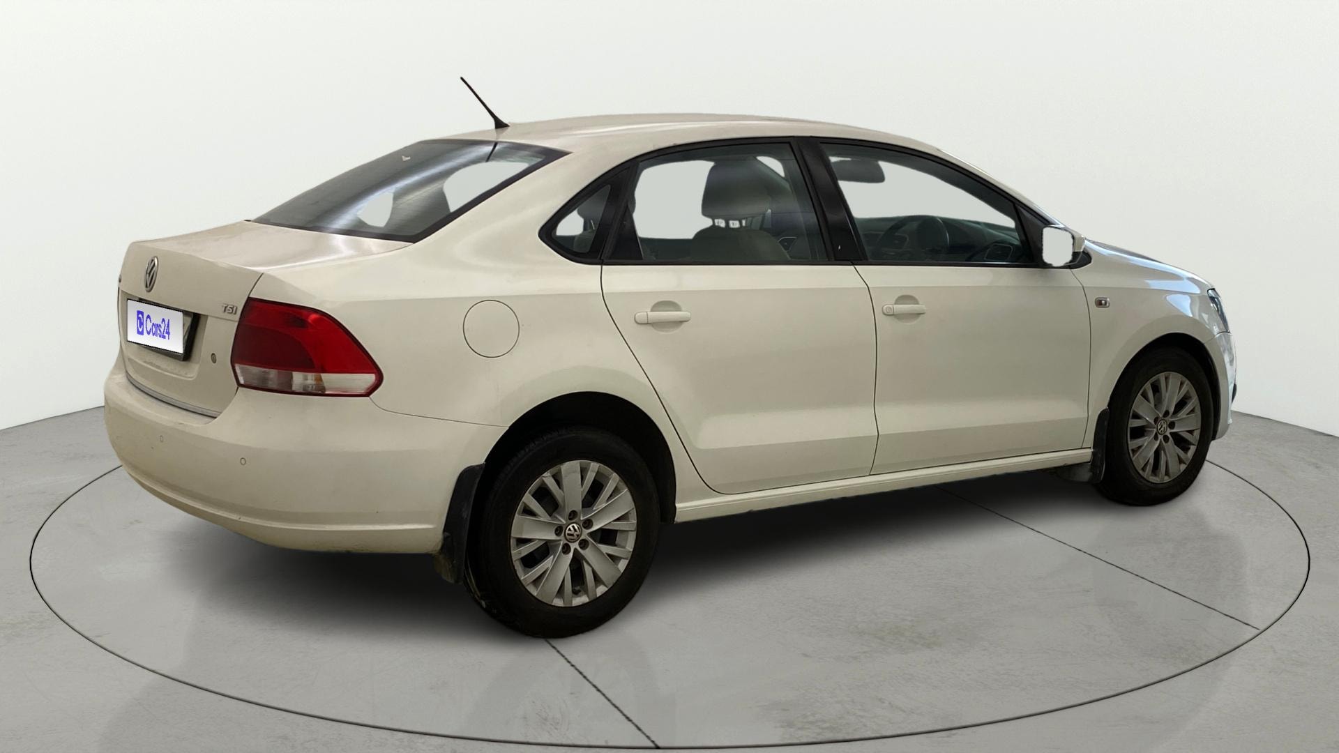 View 2015 Volkswagen Vento DSG Image 42 Used 2015 Volkswagen Vento DSG Image 42