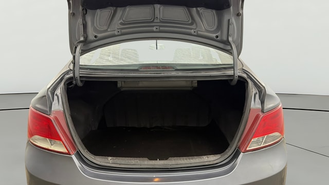 View Hyundai Fluidic Verna Image 36 Used Hyundai Fluidic Verna Image 36