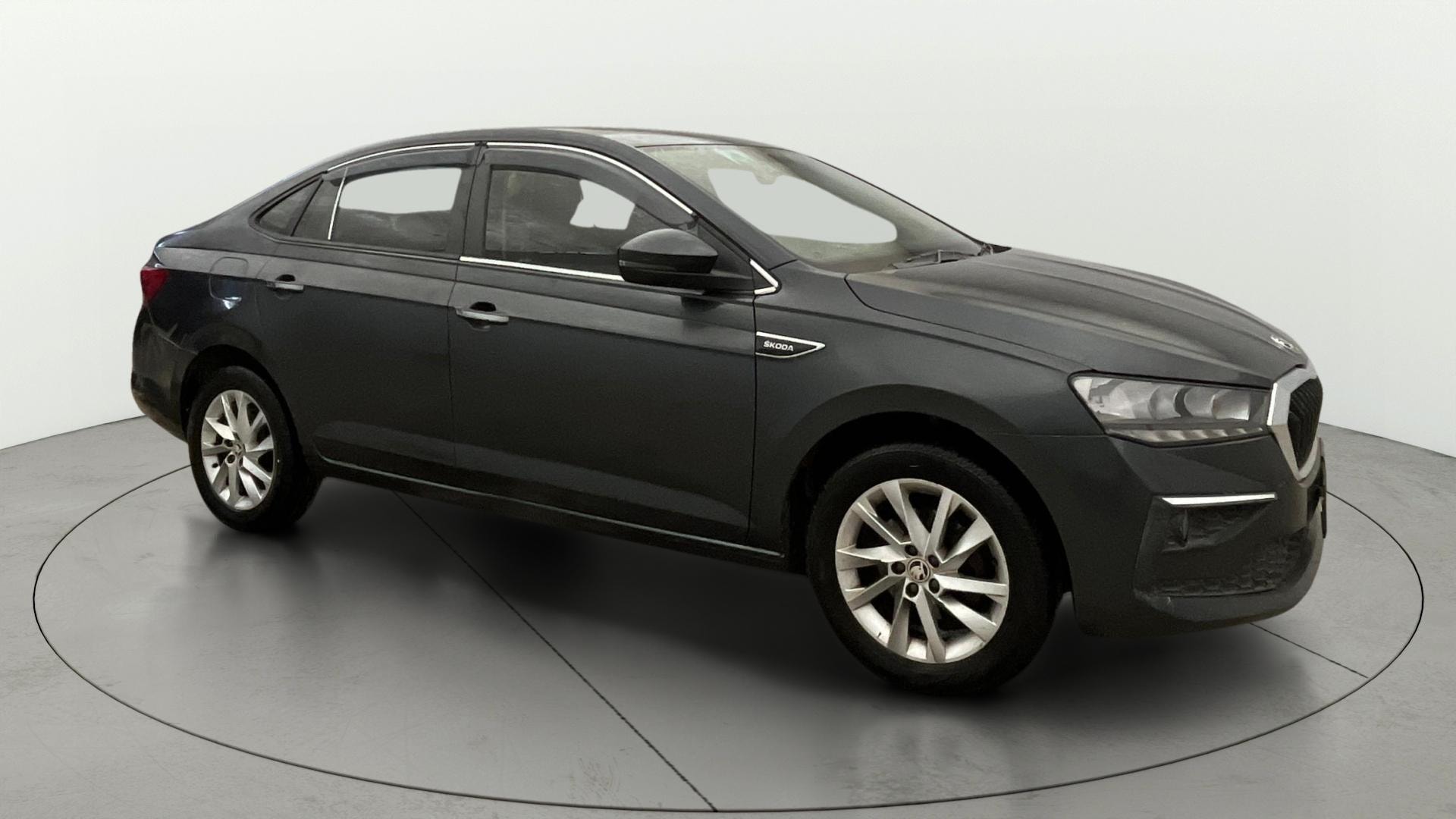 View 2023 Skoda Slavia Ambition 1.0 TSI AT Image 38 Used 2023 Skoda Slavia Ambition 1.0 TSI AT Image 38