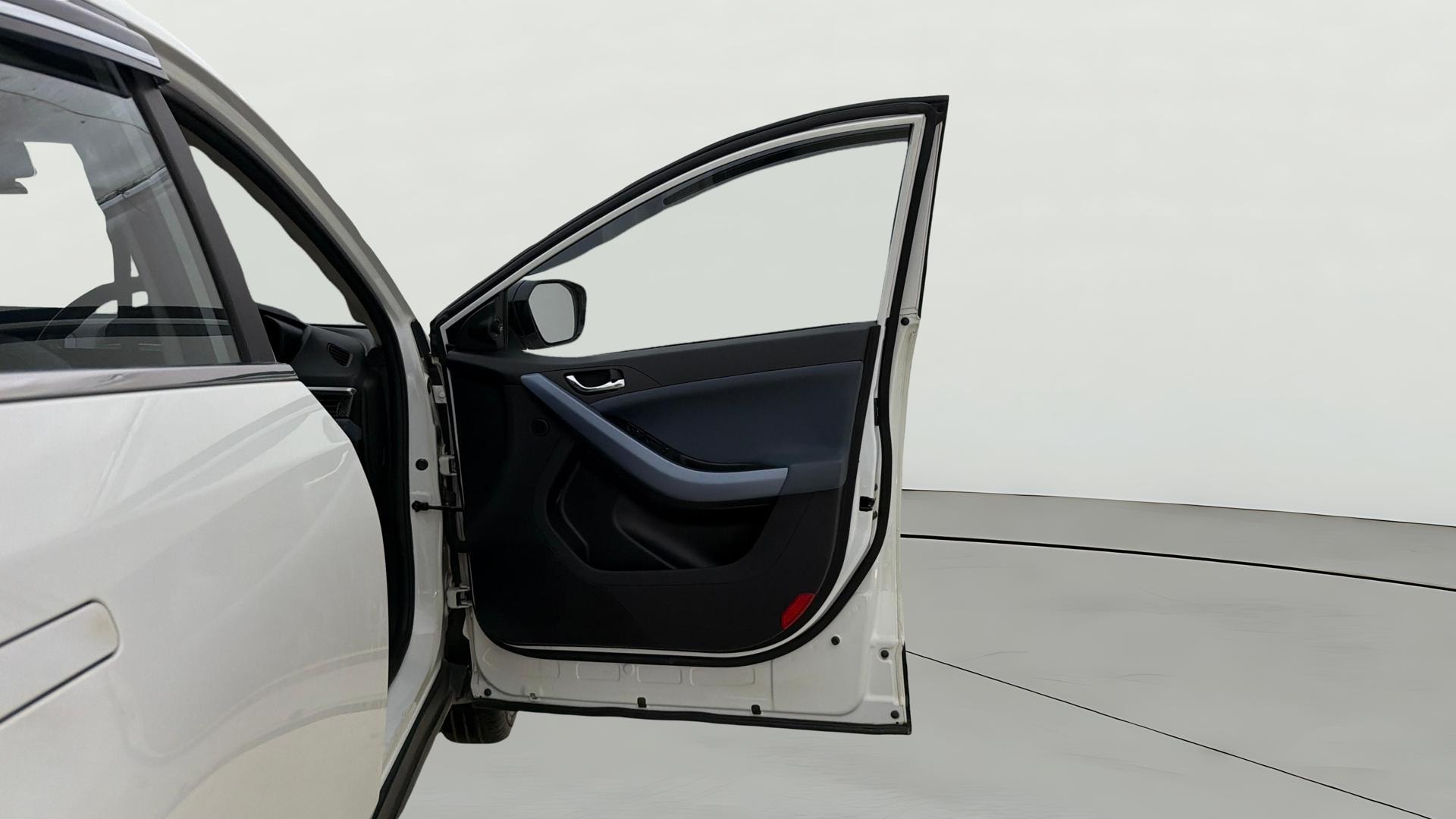 View 2025 Tata Curvv Smart 1.2 Revotron Petrol 6MT Image 47 Used 2025 Tata Curvv Smart 1.2 Revotron Petrol 6MT Image 47