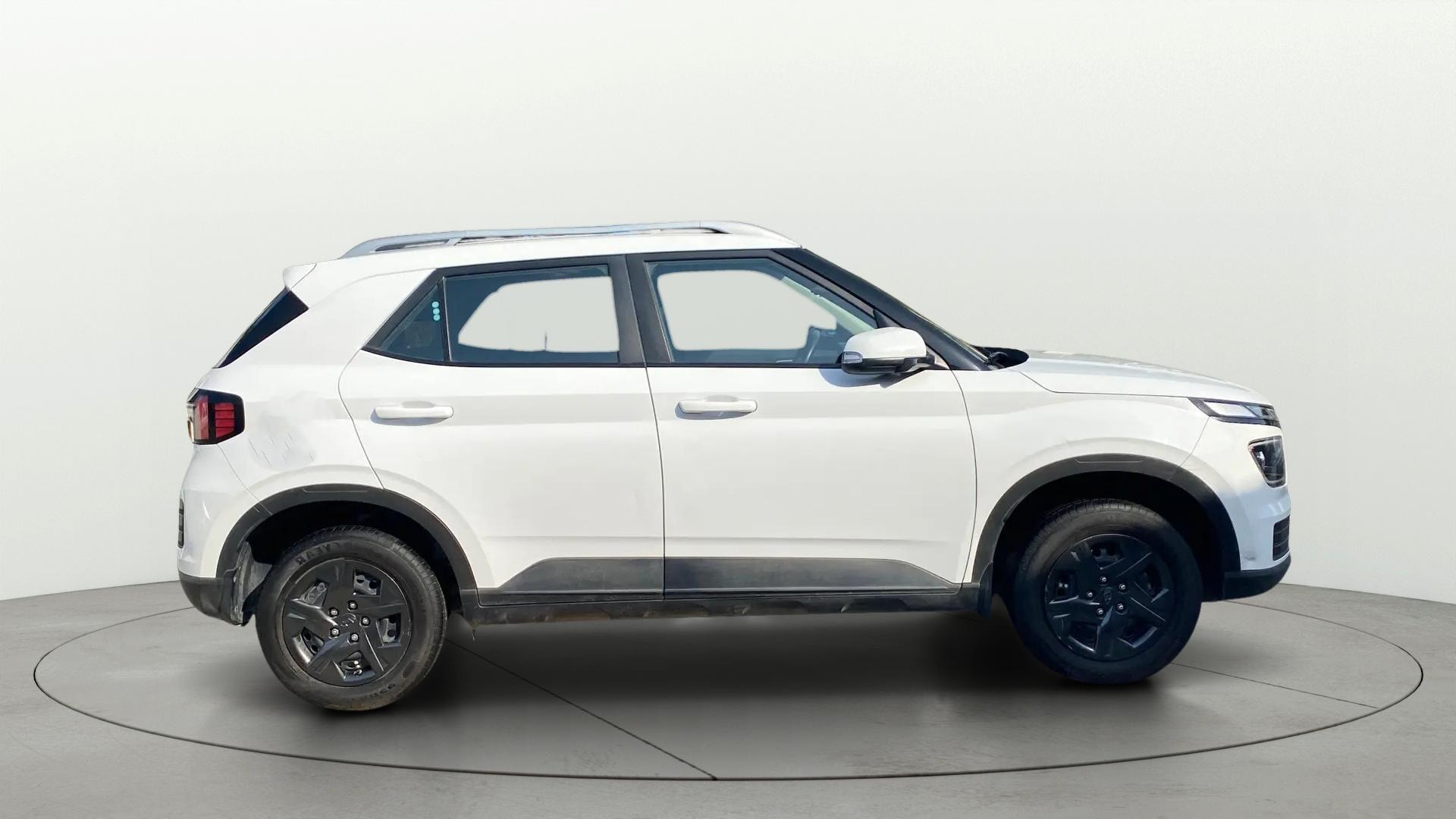 View 2024 Hyundai Venue SX 1.2 Petrol MT Image 9 Used 2024 Hyundai Venue SX 1.2 Petrol MT Image 9