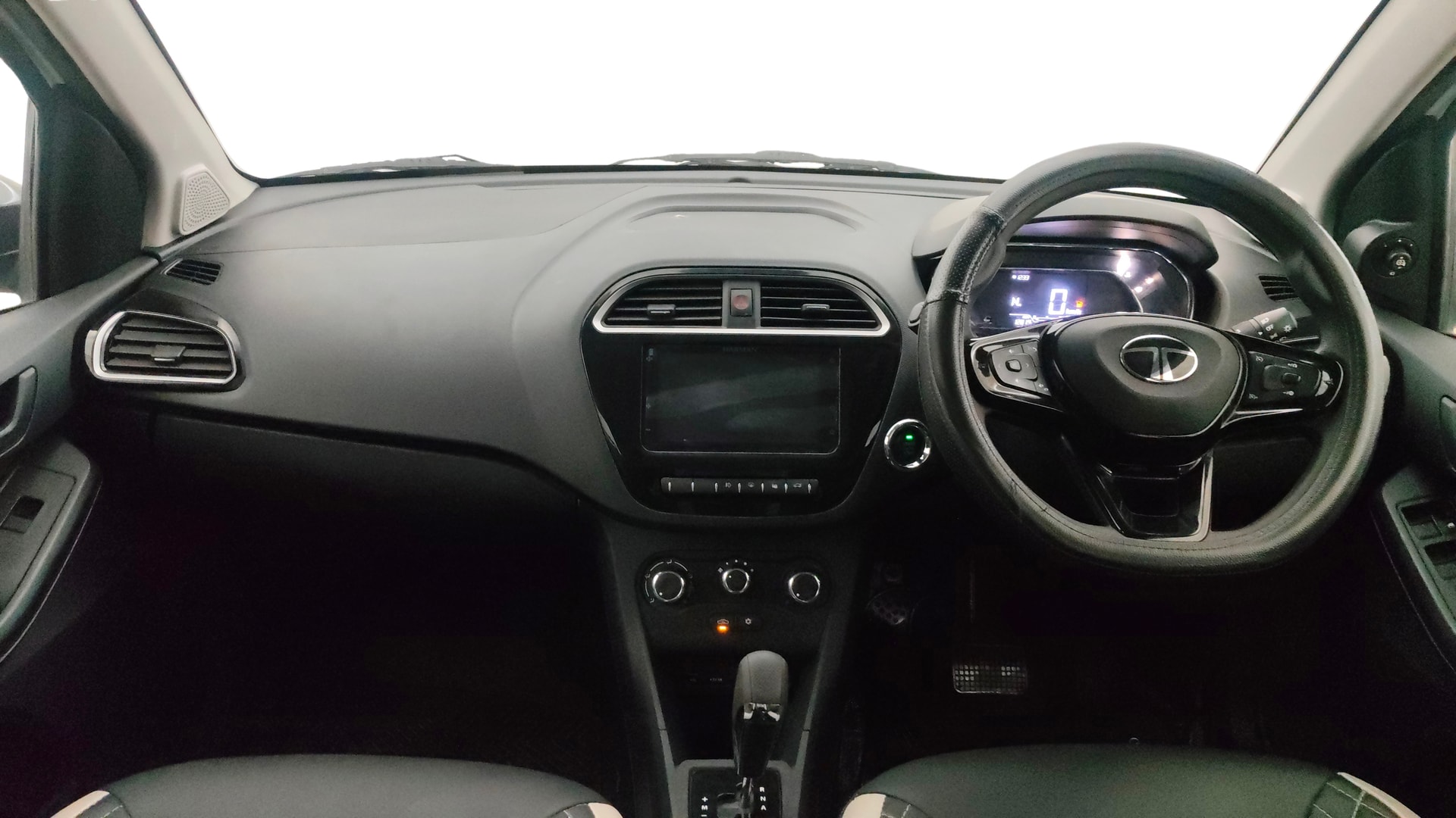 View 2024 Tata Tiago NRG XZ Revotron AMT Image 31 Used 2024 Tata Tiago NRG XZ Revotron AMT Image 31
