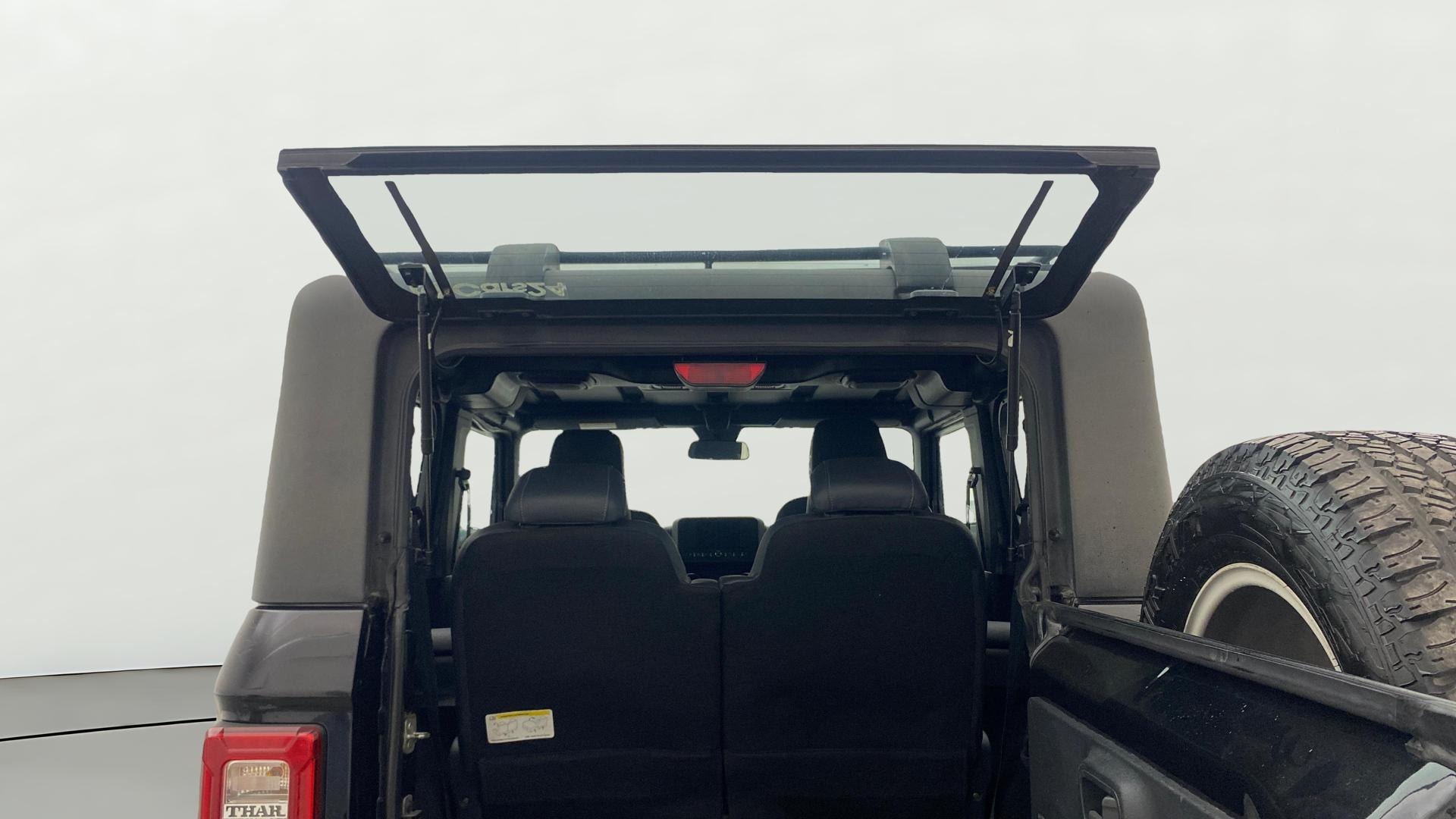 View 2021 Mahindra Thar AX Standard Manual Soft Top 6 Seater Image 15 Used 2021 Mahindra Thar AX Standard Manual Soft Top 6 Seater Image 15